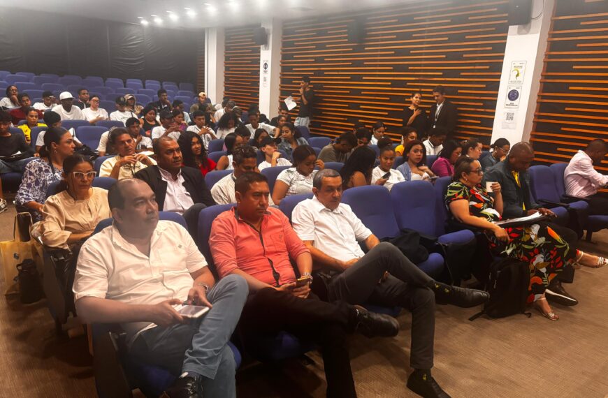 Ciclo de Conferencias RIESCAR: Formación Emprendedora – Del…