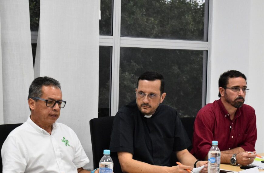 RIESCAR ratifica su liderazgo institucional con la continuidad…